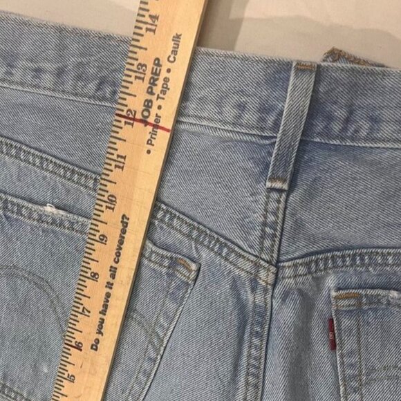 Levi’s 501 High Rise Distressed Cutoff Denim Shorts Light Wash Raw Hem W33 - Picture 4 of 12